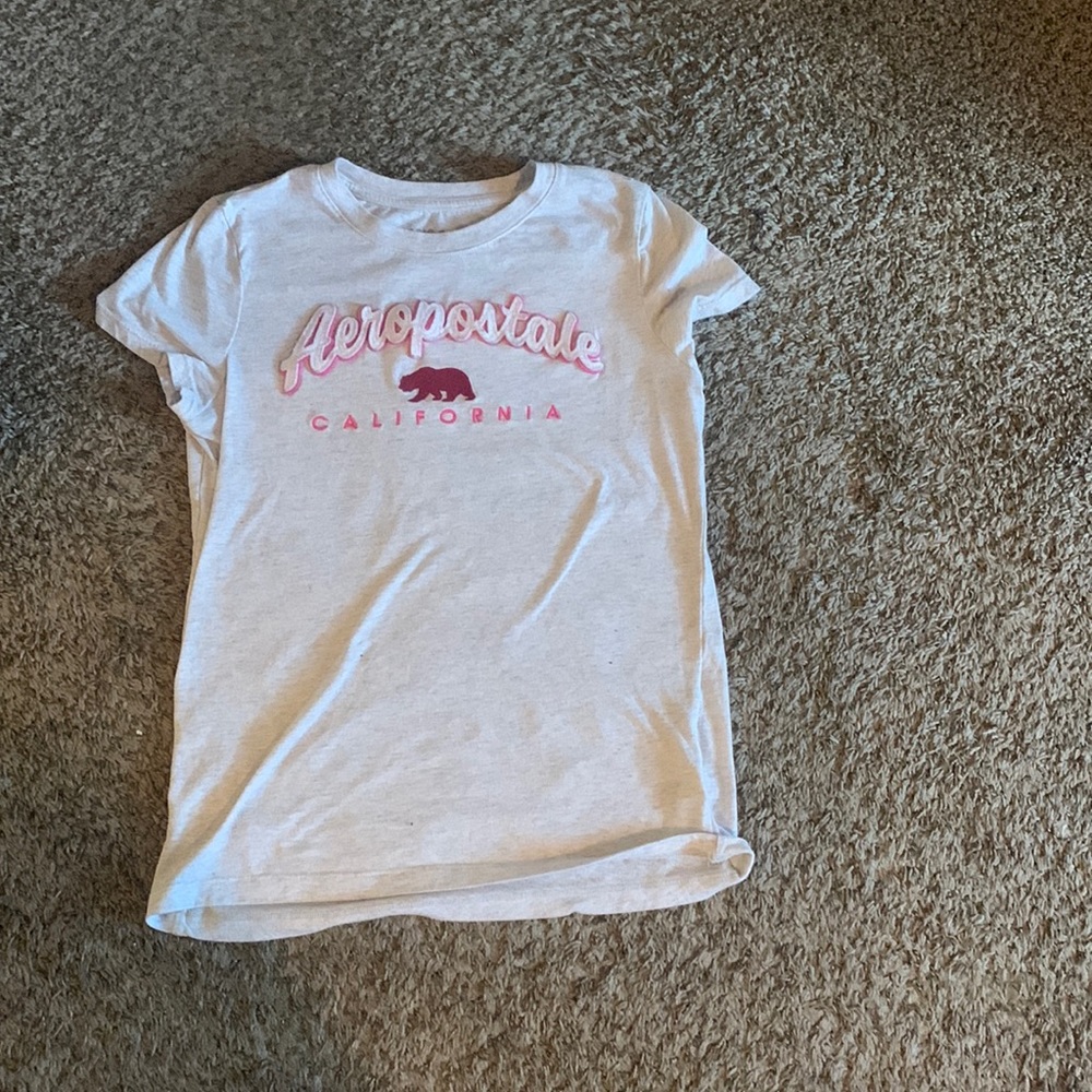 Comfortable classic crew shirt from Aeropostal